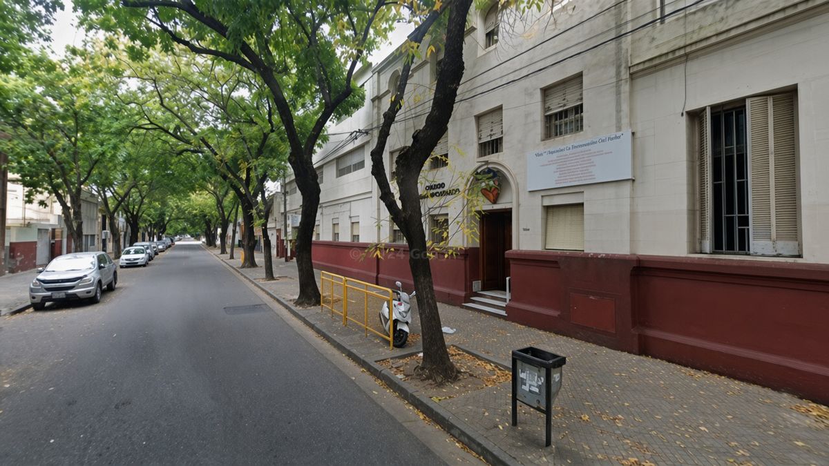 Colegio Verbo Encarnado de Rosario veta celulares por fotos falsas de alumnas