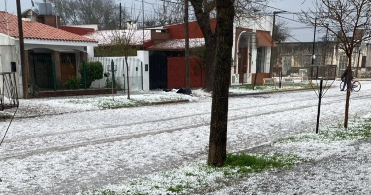 Temporal con granizo en Santa Fe: heridos, destrozos y camiones varados en las rutas