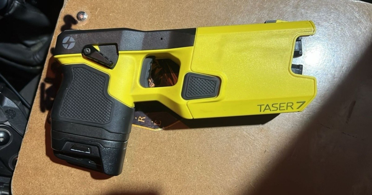 Usaron una pistola Taser para reducir a un hombre que se cortaba con un vidrio en Rosario